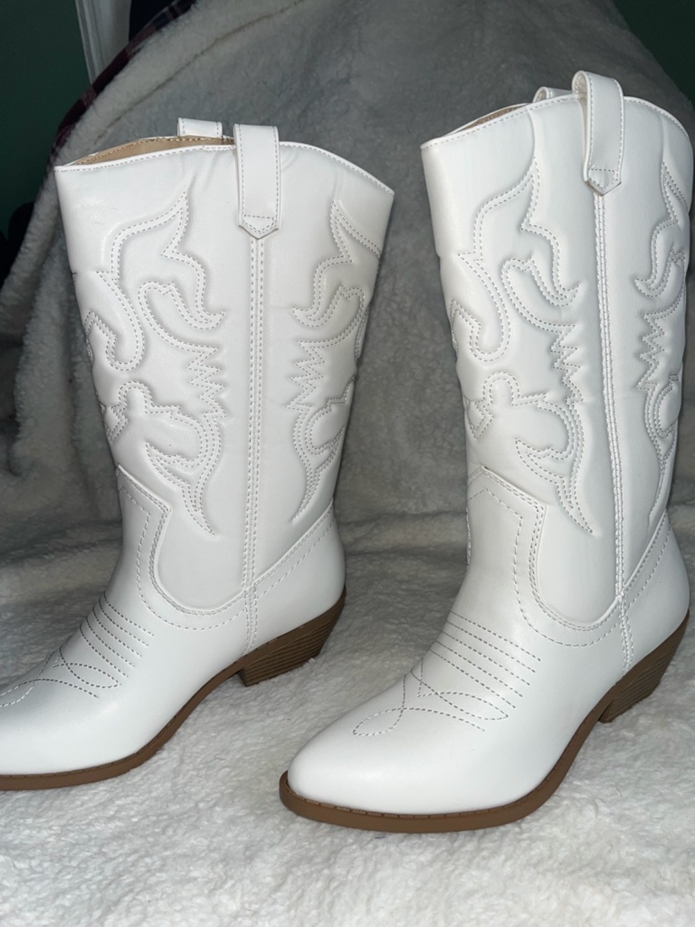 Soda White Embroidered Western Lace-Up Boots - Picture 3 of 5